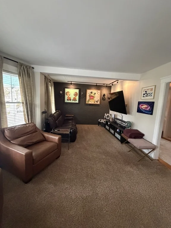 3 bed, 2 bath apartment for rent at 17 Daniels St, Hopedale — photo 7 of 21