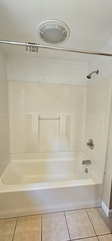 2 bed, 1 bath apartment for rent at 17 Diamond Hill Unit B, Holden — photo 14 of 16