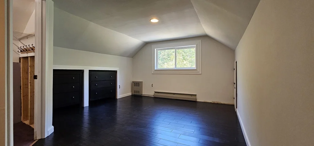 2 bed, 1 bath apartment for rent at 17 Diamond Hill Unit B, Holden — photo 9 of 16