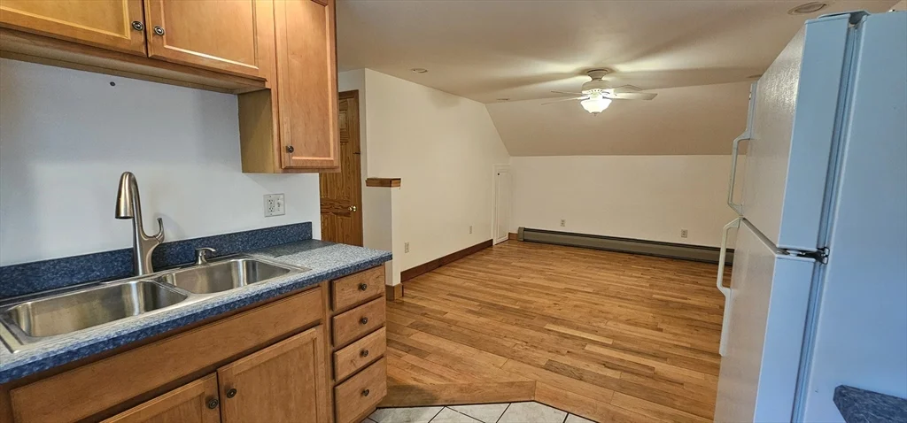 2 bed, 1 bath apartment for rent at 17 Diamond Hill Unit B, Holden — photo 5 of 16