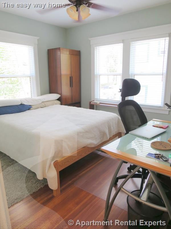 4 bed, 1 bath apartment for rent at 17 Dickson St, Teele Square — photo 9 of 22