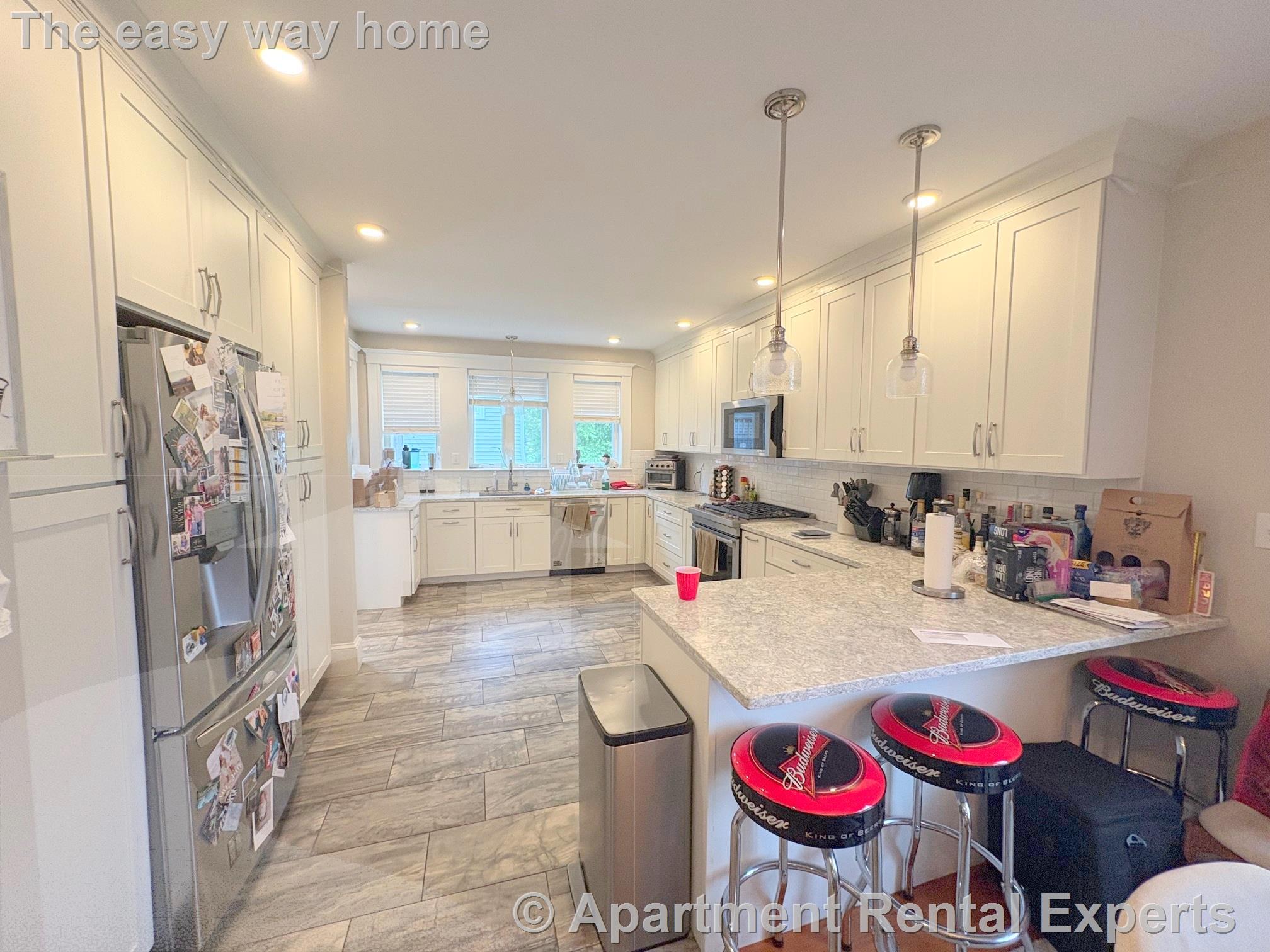 4 bed, 1 bath apartment for rent at 17 Dickson St, Teele Square — photo 1 of 22