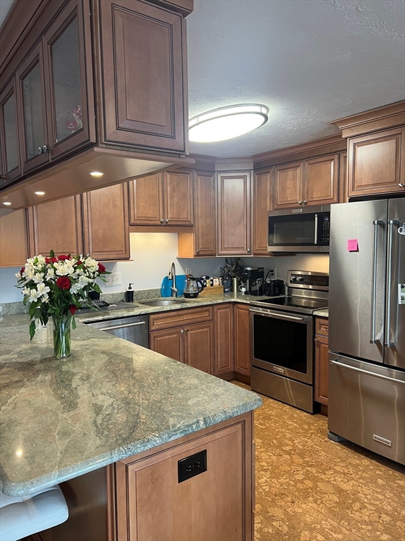 2 bed, 2 bath apartment for rent at 17 Eaglehead Ter Unit 4, Shrewsbury — photo 4 of 21