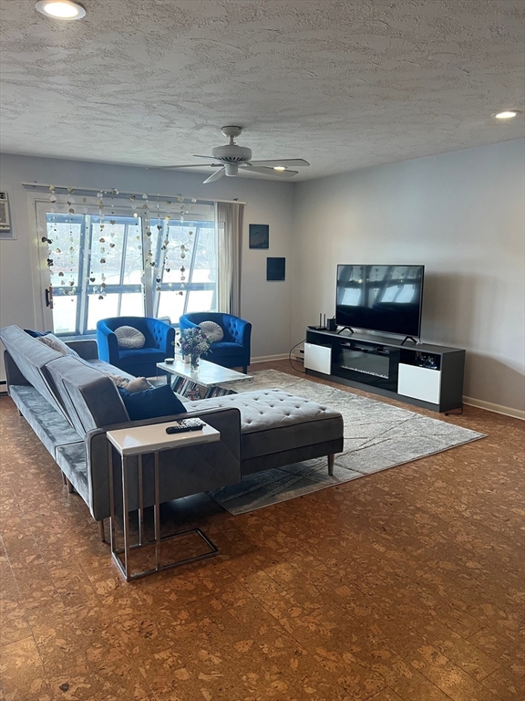 2 bed, 2 bath apartment for rent at 17 Eaglehead Ter Unit 4, Shrewsbury — photo 7 of 21