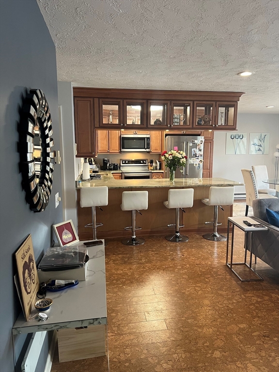 2 bed, 2 bath apartment for rent at 17 Eaglehead Ter Unit 4, Shrewsbury — photo 2 of 21