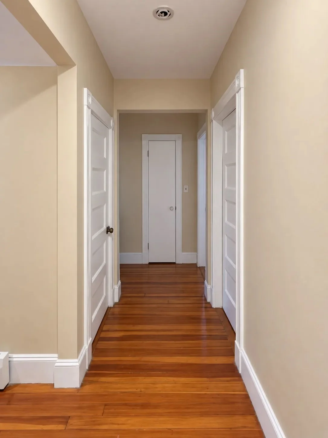 3 bed, 2 bath apartment for rent at 17 East Milton Rd , Unit 1, Brookline — photo 6 of 17