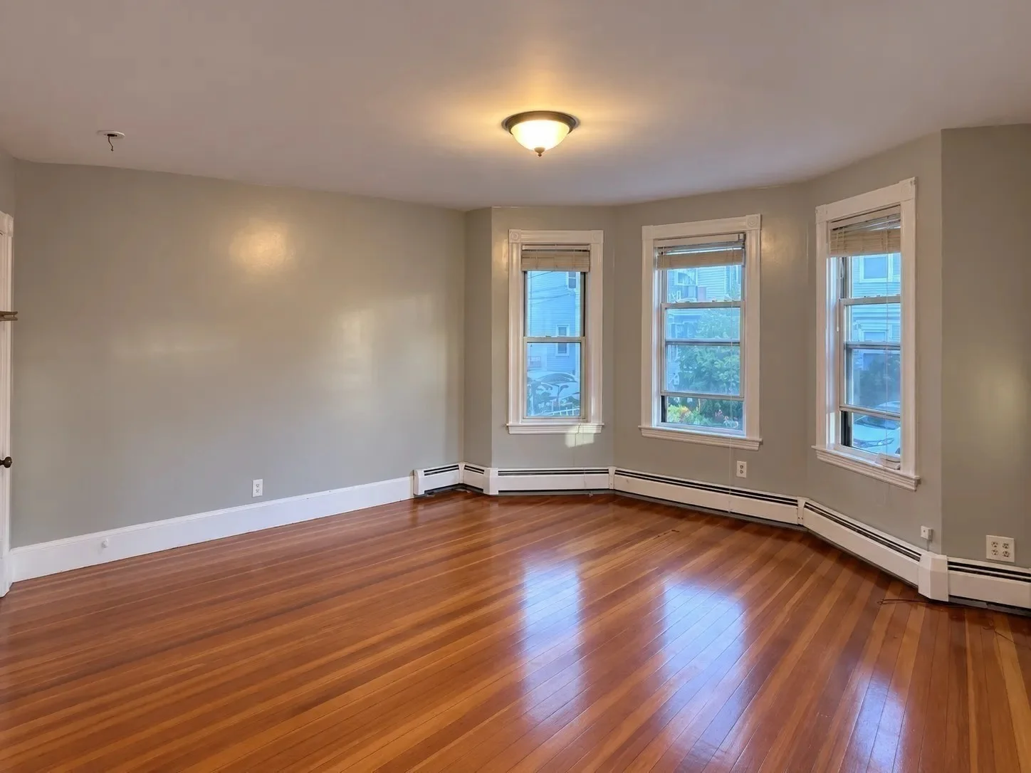3 bed, 2 bath apartment for rent at 17 East Milton Rd , Unit 1, Brookline — photo 8 of 17
