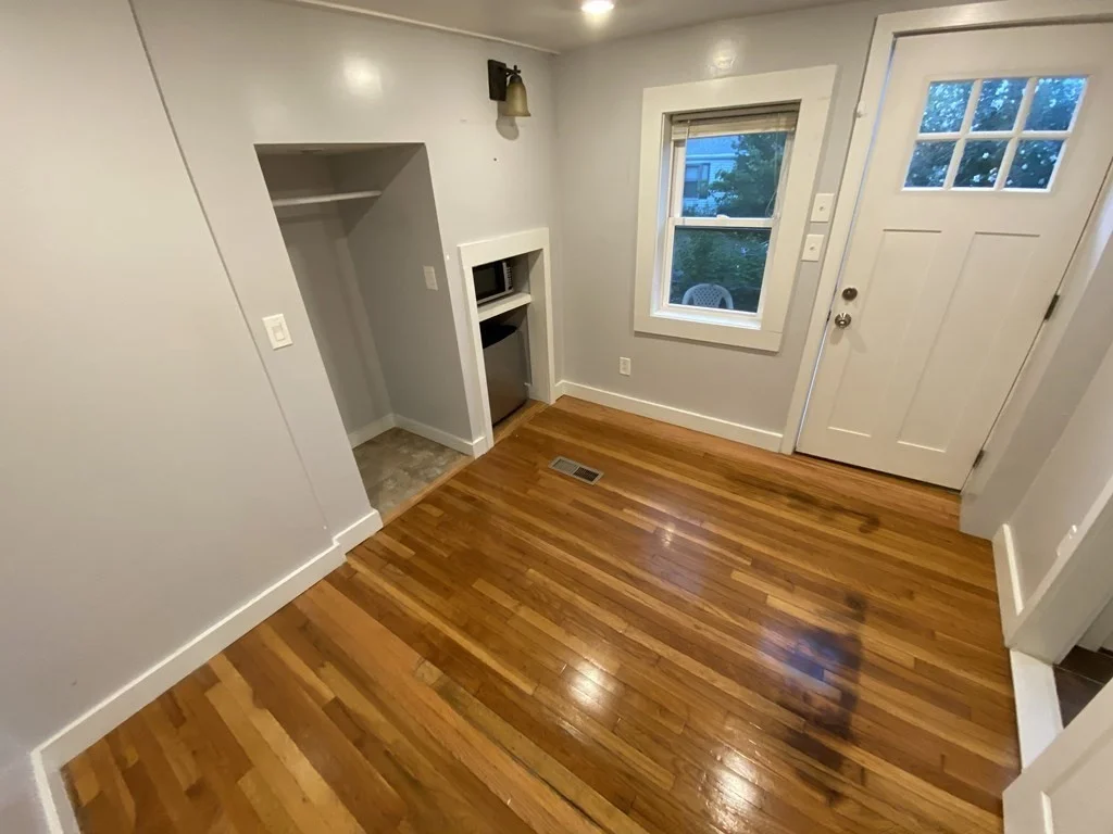 1 bed, 1 bath apartment for rent at 17 Eastburn St Unit Side, Brighton — photo 1 of 3