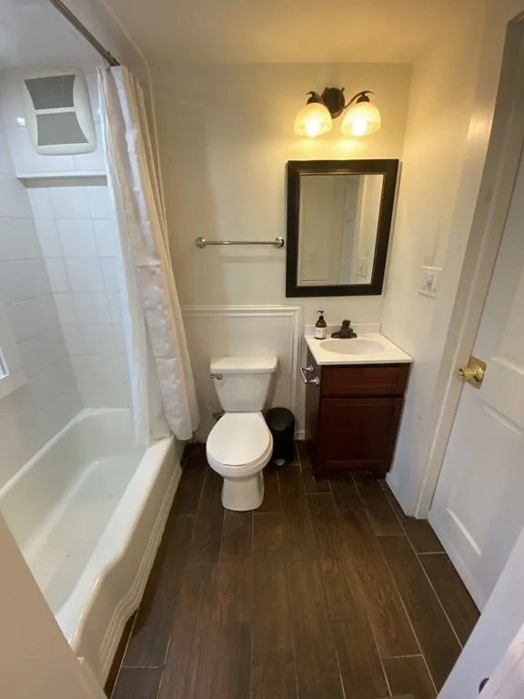 1 bed, 1 bath apartment for rent at 17 Eastburn St Unit Side, Brighton — photo 2 of 3