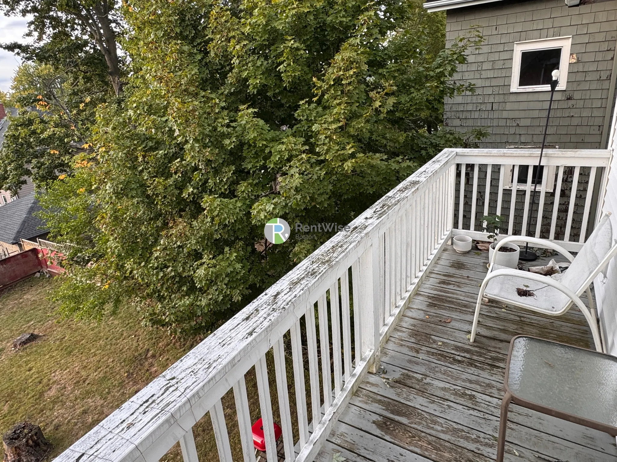 4 bed, 1 bath apartment for rent at 17 Edison Ave Unit 2, Medford — photo 13 of 17