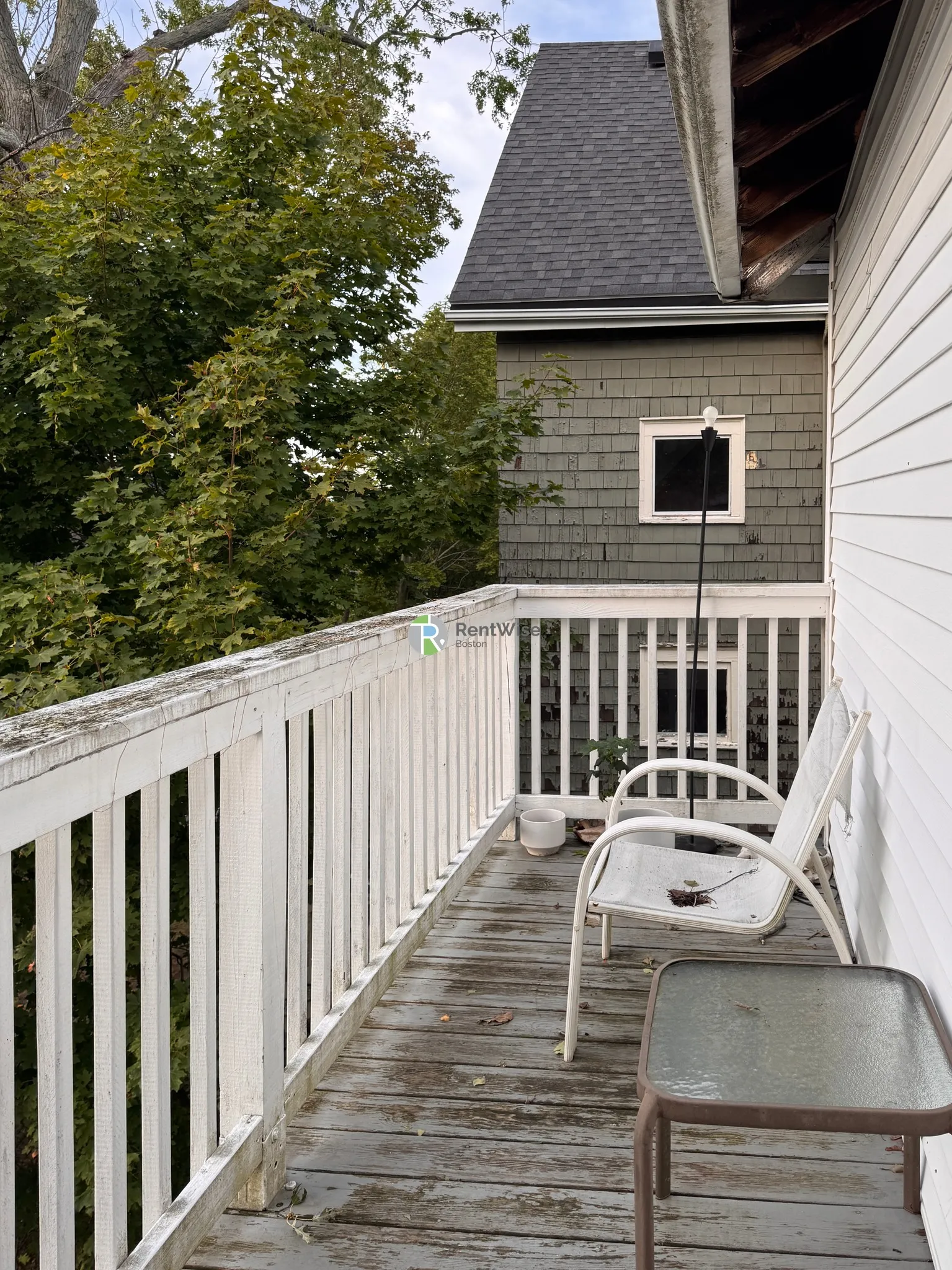 4 bed, 1 bath apartment for rent at 17 Edison Ave Unit 2, Medford — photo 12 of 17