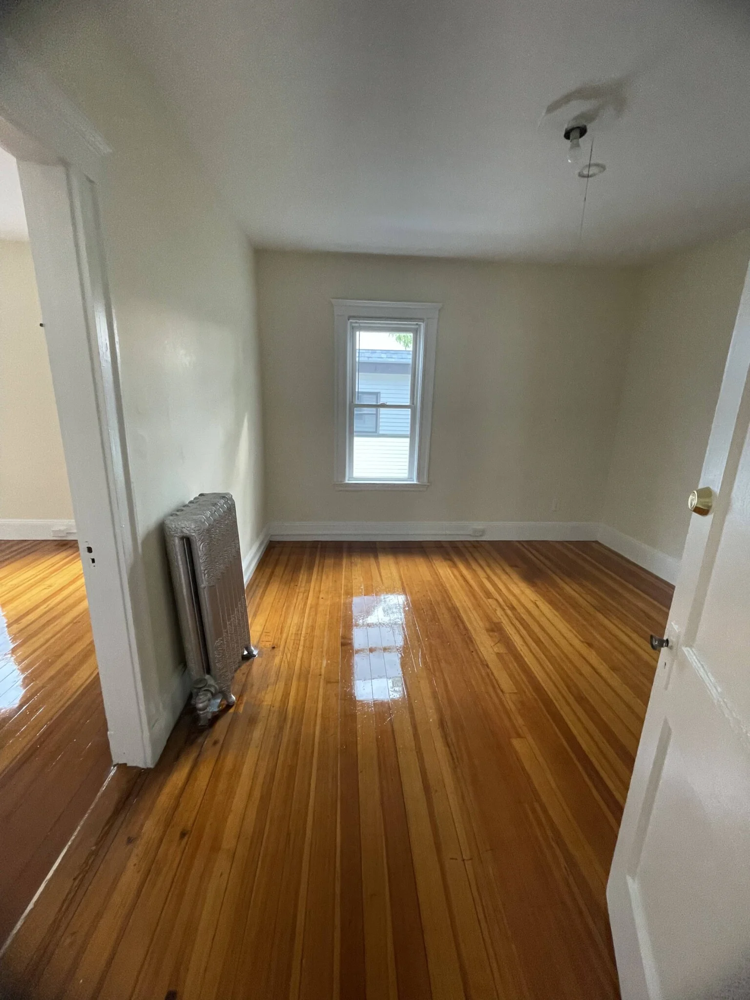 5 bed, 2 bath apartment for rent at 17 Egerton Rd Unit 1, Arlington — photo 2 of 15