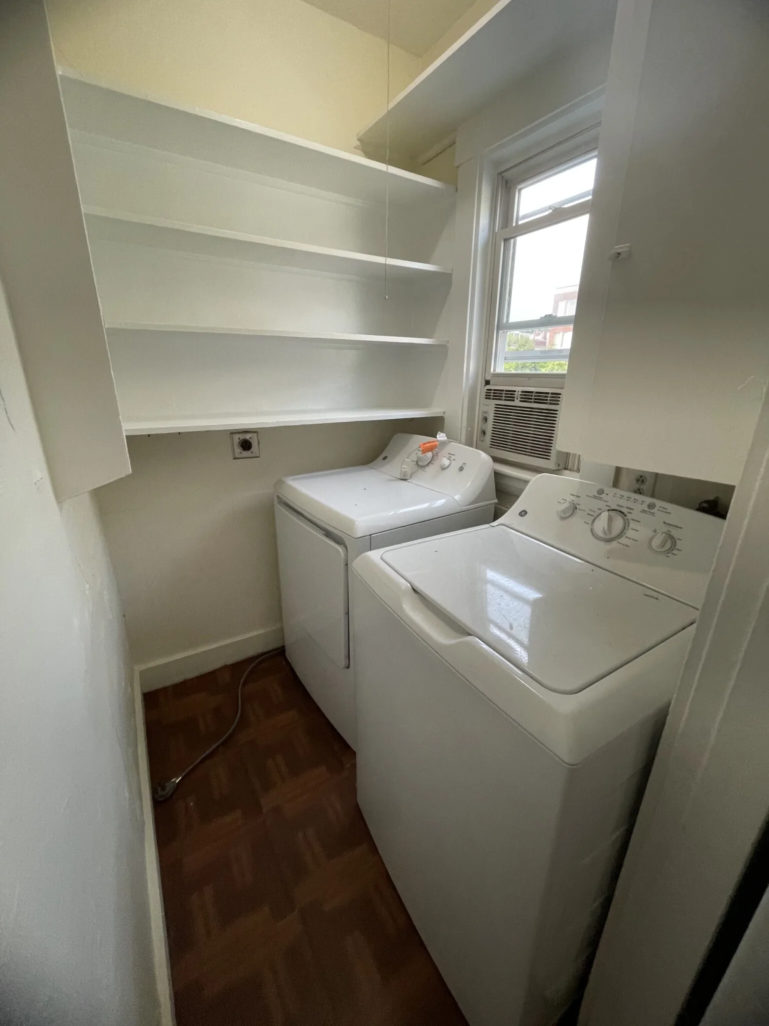 5 bed, 2 bath apartment for rent at 17 Egerton Rd Unit 1, Arlington — photo 9 of 15