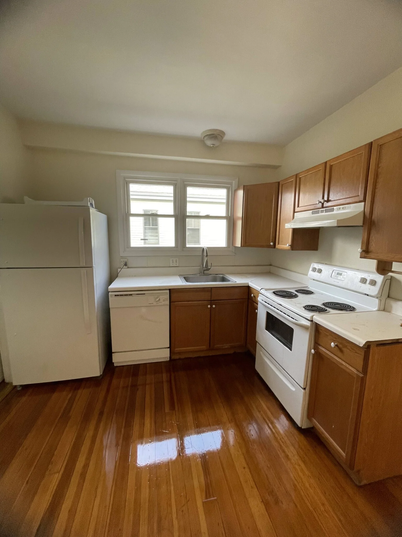 5 bed, 2 bath apartment for rent at 17 Egerton Rd Unit 1, Arlington — photo 7 of 15