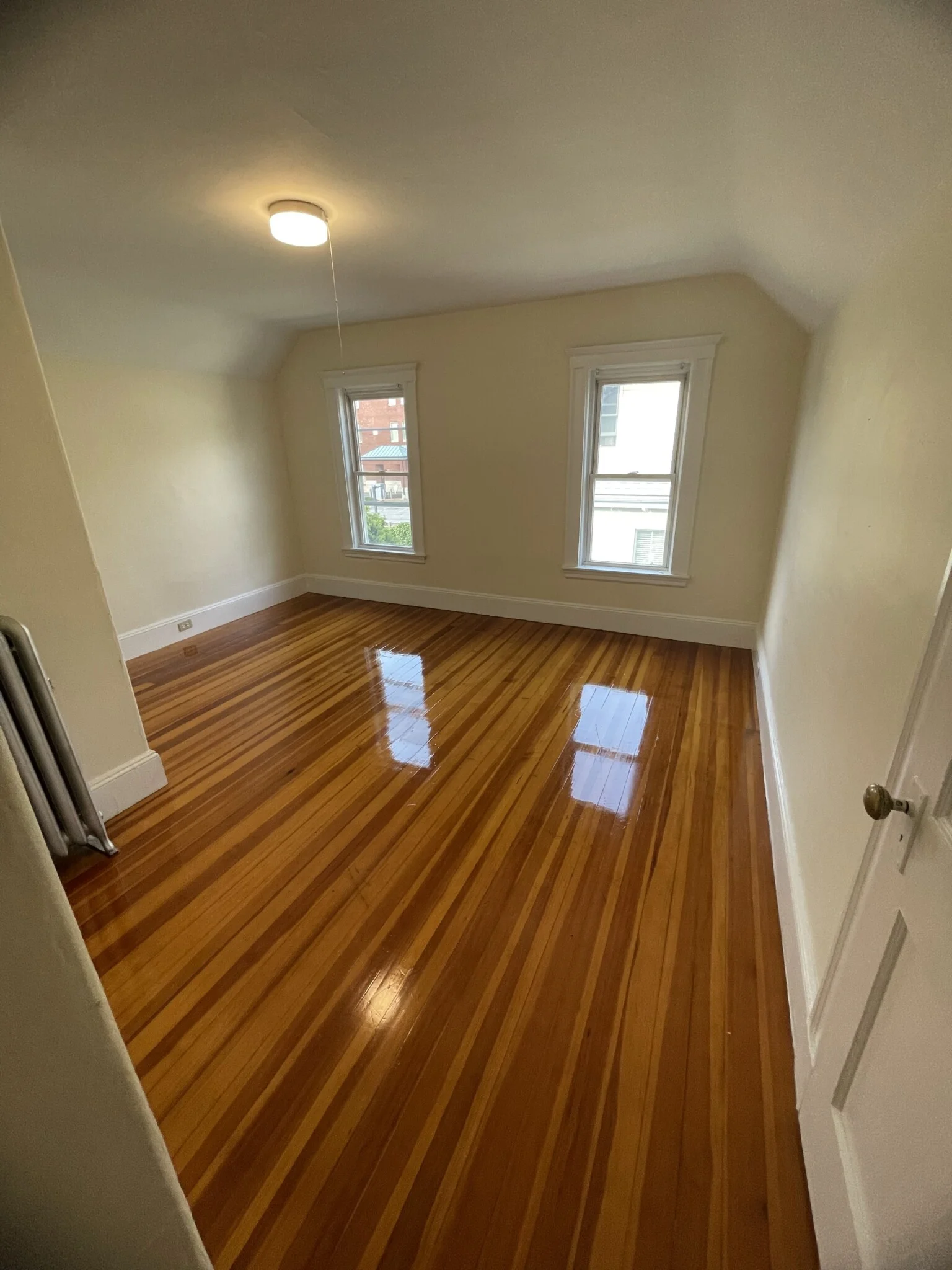 5 bed, 2 bath apartment for rent at 17 Egerton Rd Unit 1, Arlington — photo 4 of 15