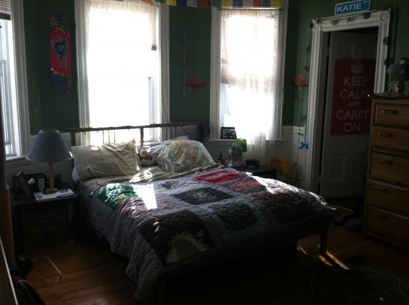 3 bed, 1 bath apartment for rent at 17 Eldora St Unit 1, Mission Hill — photo 5 of 5