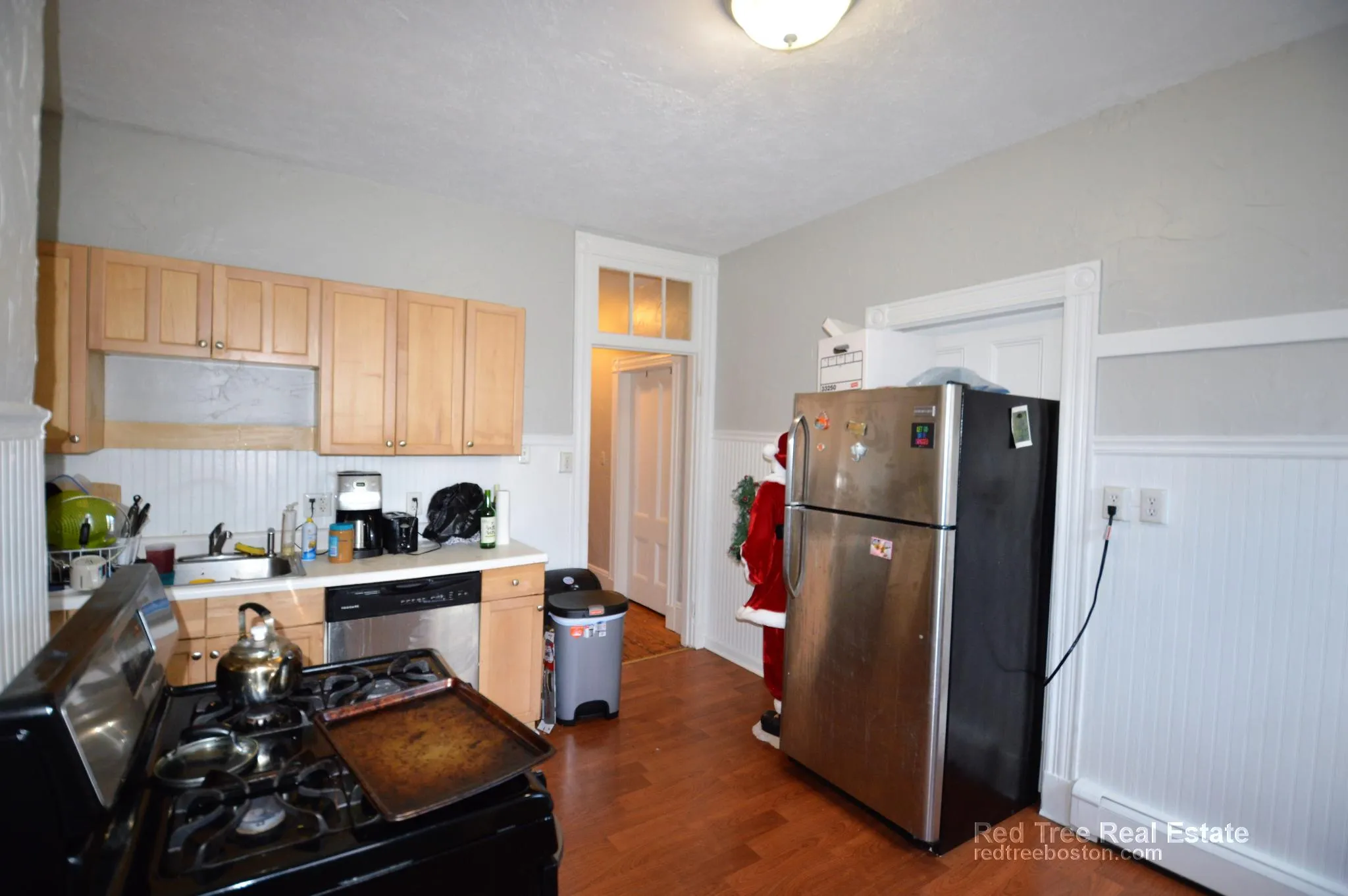 3 bed, 1 bath apartment for rent at 17 Eldora St Unit 1, Mission Hill