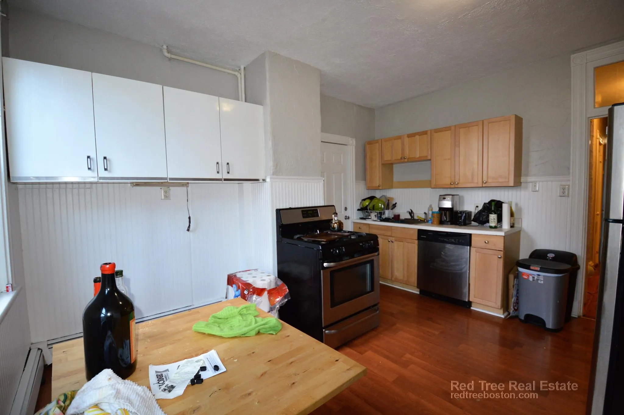 3 bed, 1 bath apartment for rent at 17 Eldora St Unit 1, Mission Hill — photo 2 of 14