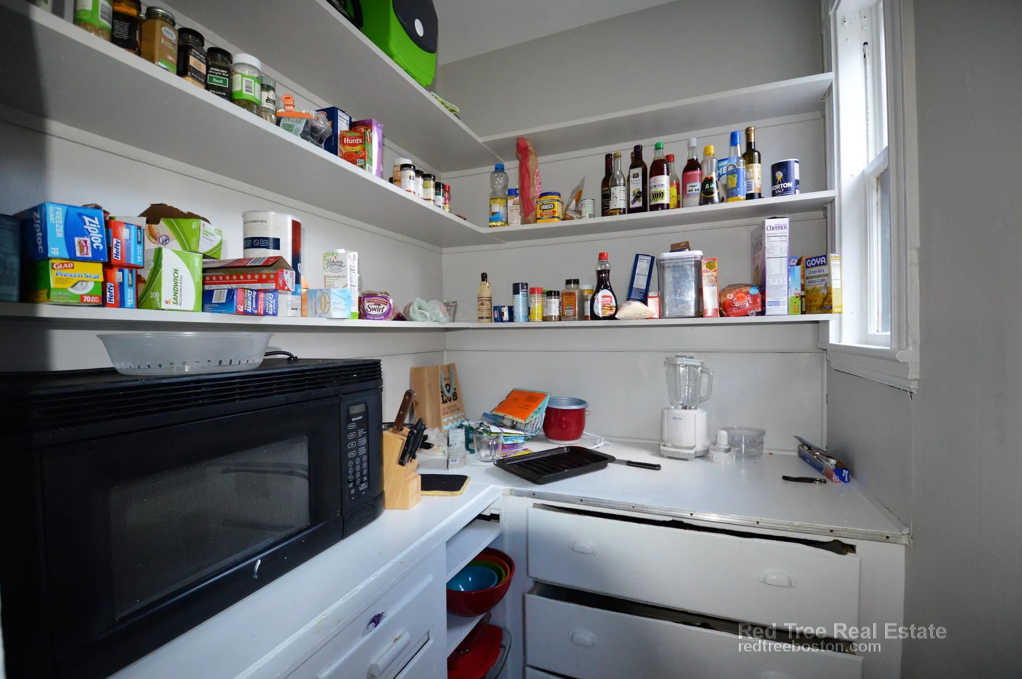 3 bed, 1 bath apartment for rent at 17 Eldora St Unit 1, Mission Hill — photo 4 of 14