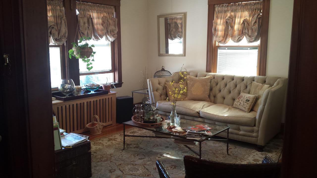 3 bed, 1.5 bath apartment for rent at 17 Elmira St Unit 1, Brighton — photo 2 of 13