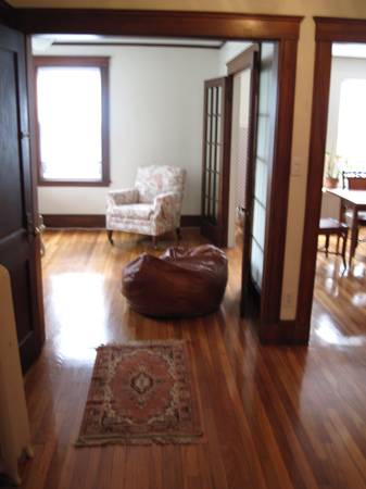 3 bed, 1.5 bath apartment for rent at 17 Elmira St Unit 1, Brighton — photo 6 of 13