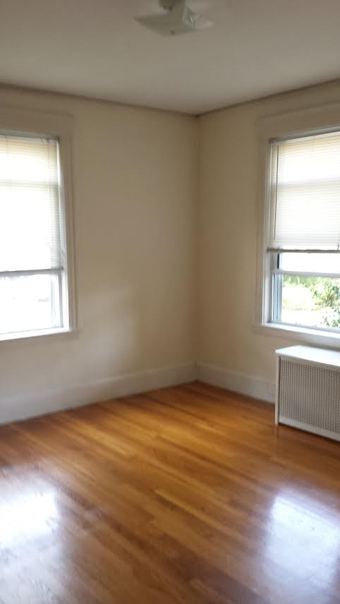 3 bed, 1.5 bath apartment for rent at 17 Elmira St Unit 1, Brighton — photo 4 of 13