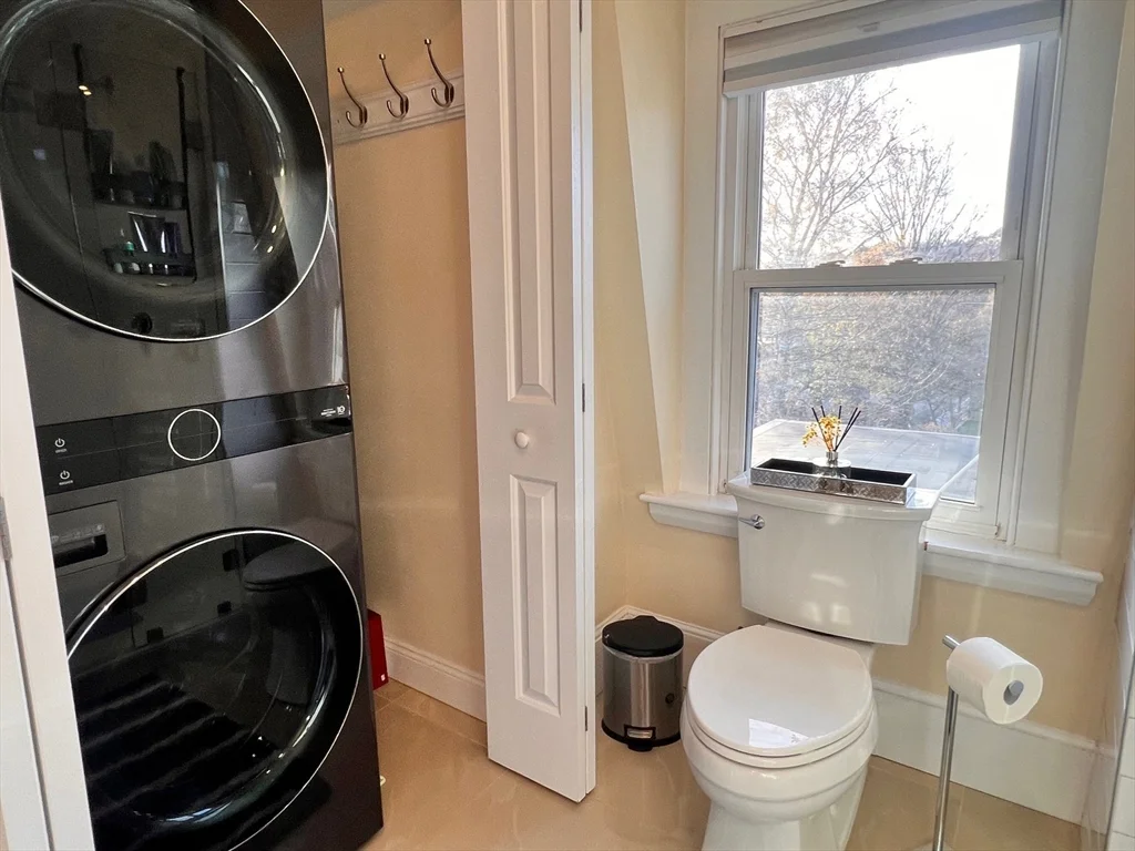 2 bed, 2 bath apartment for rent at 17 Emerson St Unit 2, Wakefield — photo 25 of 26