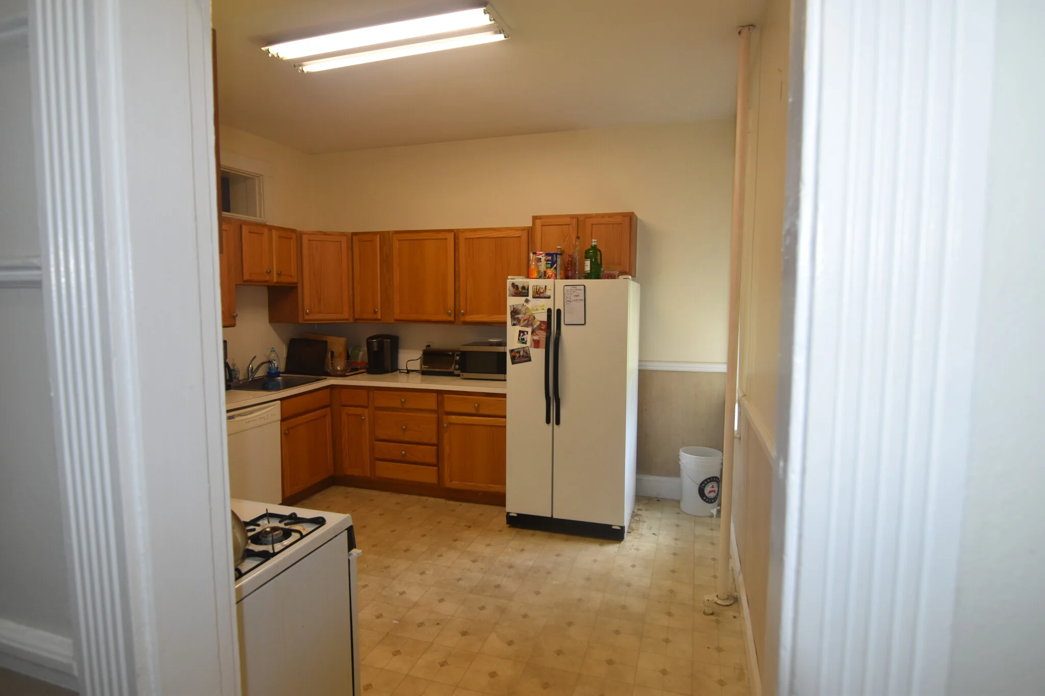 5 bed, 2 bath apartment for rent at 17 Englewood Ave Unit 1, Beaconsfield — photo 7 of 24