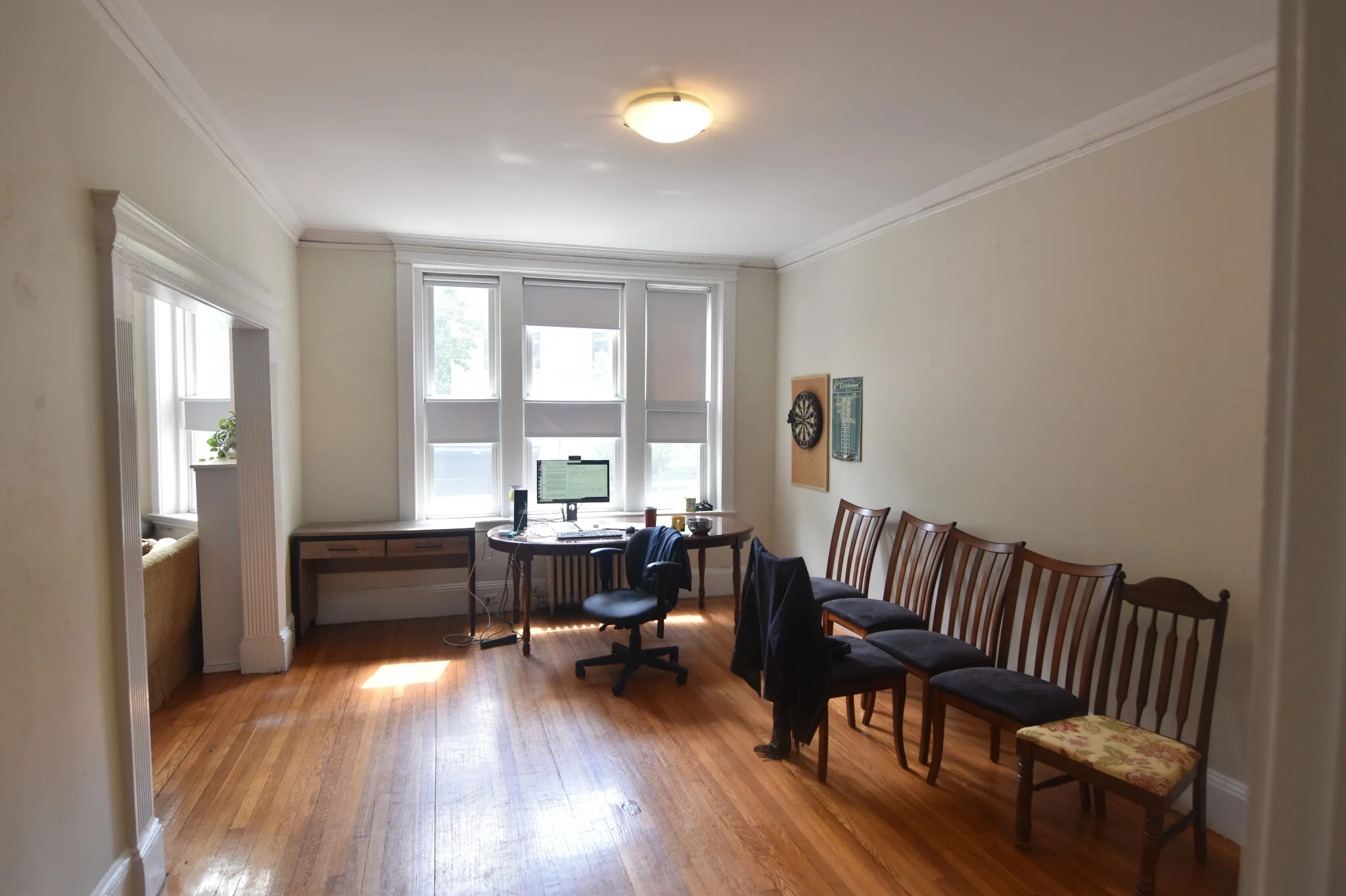 5 bed, 2 bath apartment for rent at 17 Englewood Ave Unit 1, Beaconsfield — photo 5 of 24