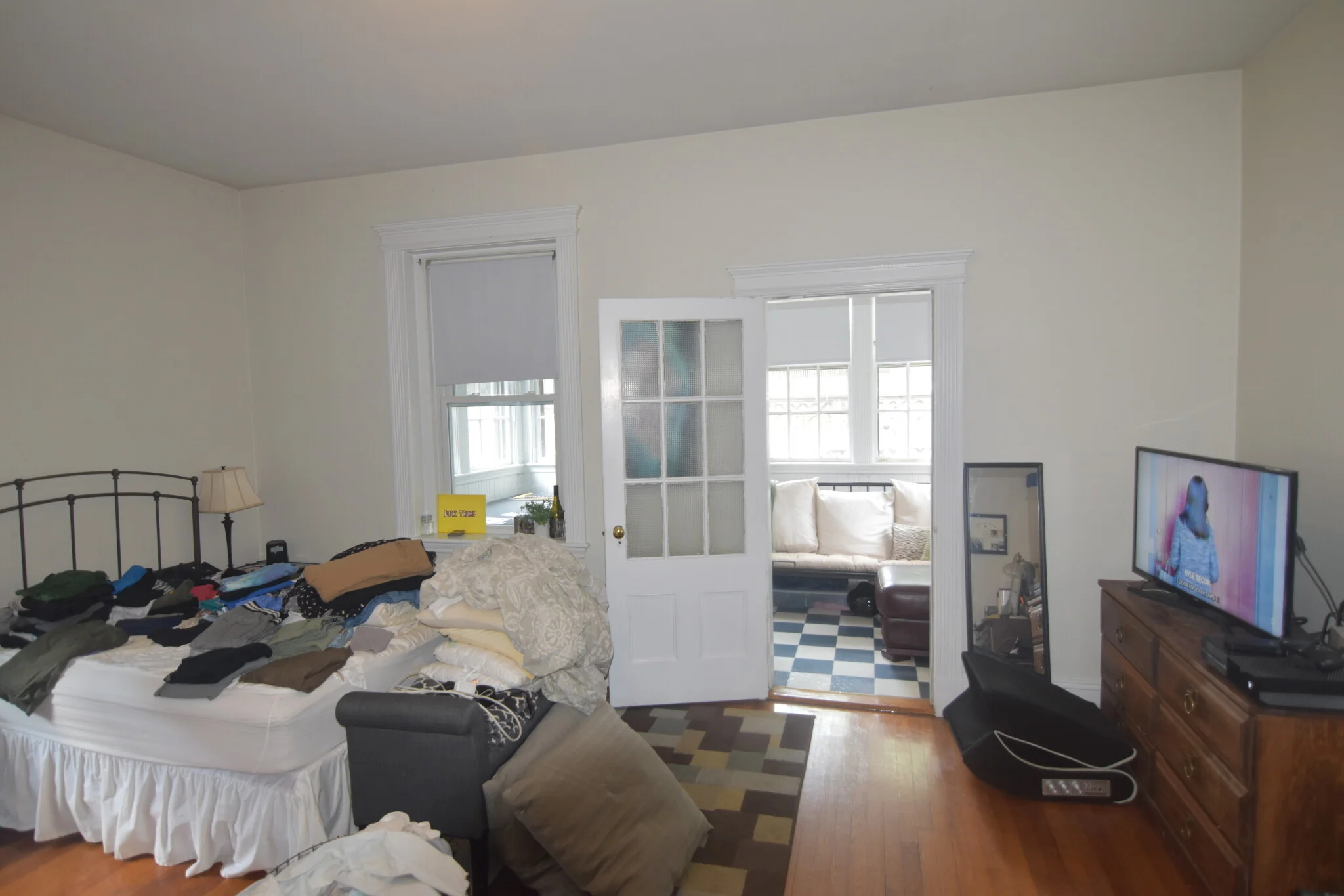 5 bed, 2 bath apartment for rent at 17 Englewood Ave Unit 1, Beaconsfield — photo 4 of 24