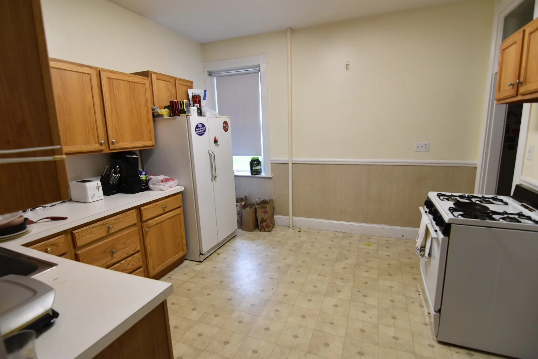 5 bed, 2 bath apartment for rent at 17 Englewood Ave Unit 1, Beaconsfield — photo 16 of 24