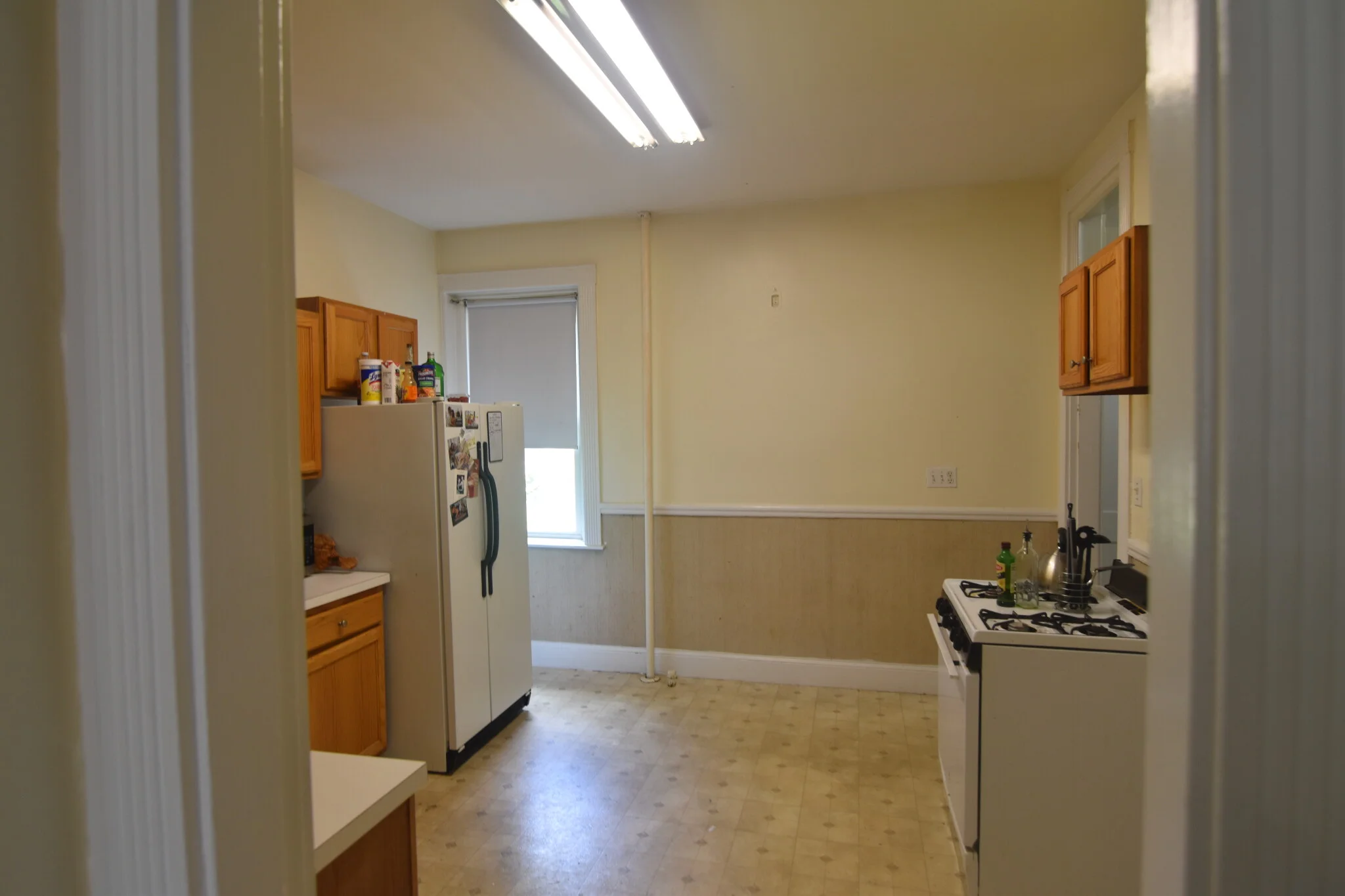5 bed, 2 bath apartment for rent at 17 Englewood Ave Unit 1, Beaconsfield — photo 6 of 24