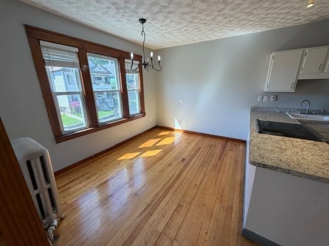 1 bed, 1 bath apartment for rent at 17 Englewood Ave Unit 2F, Worcester — photo 3 of 12