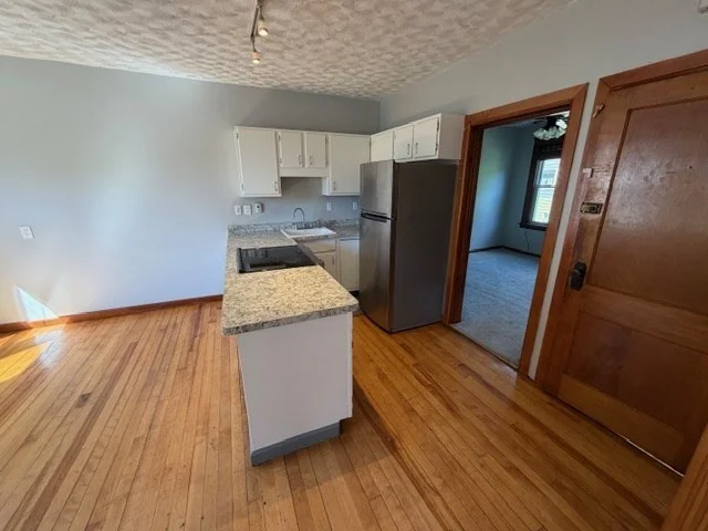 1 bed, 1 bath apartment for rent at 17 Englewood Ave Unit 2F, Worcester — photo 4 of 12