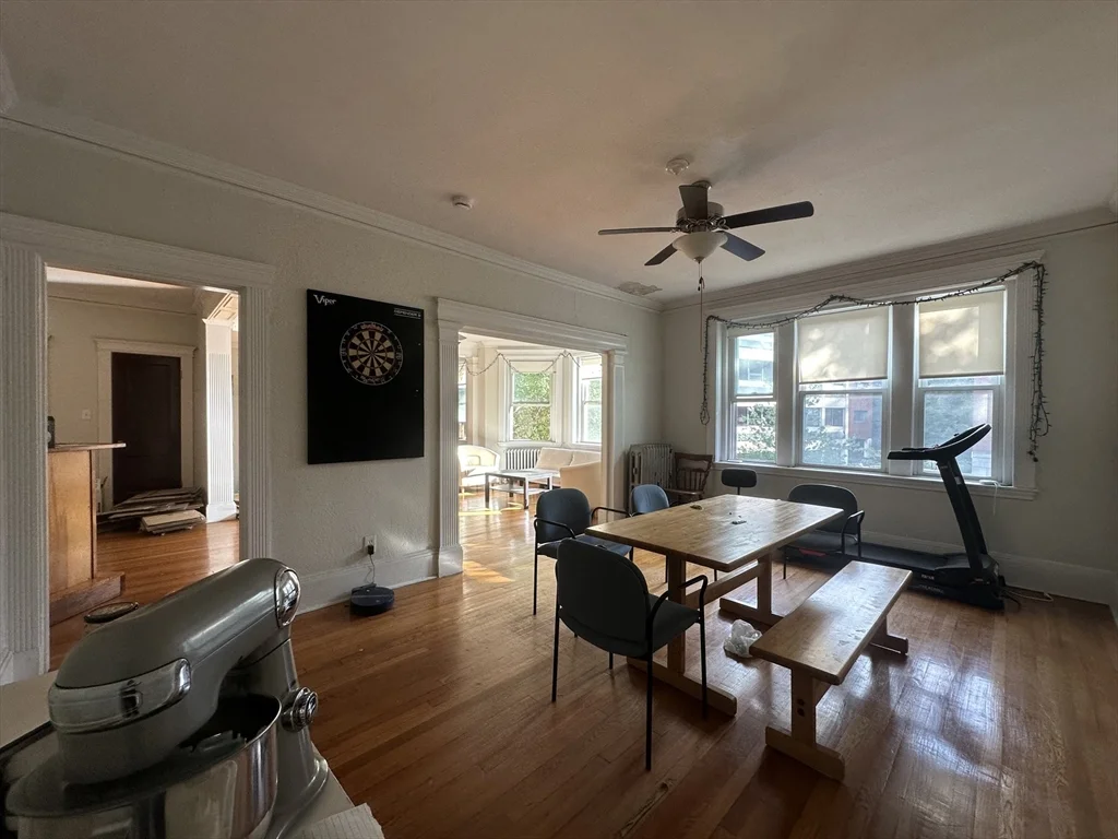 5 bed, 2 bath apartment for rent at 17 Englewood Unit 2, Salisbury Road - Corey Farm — photo 1 of 17