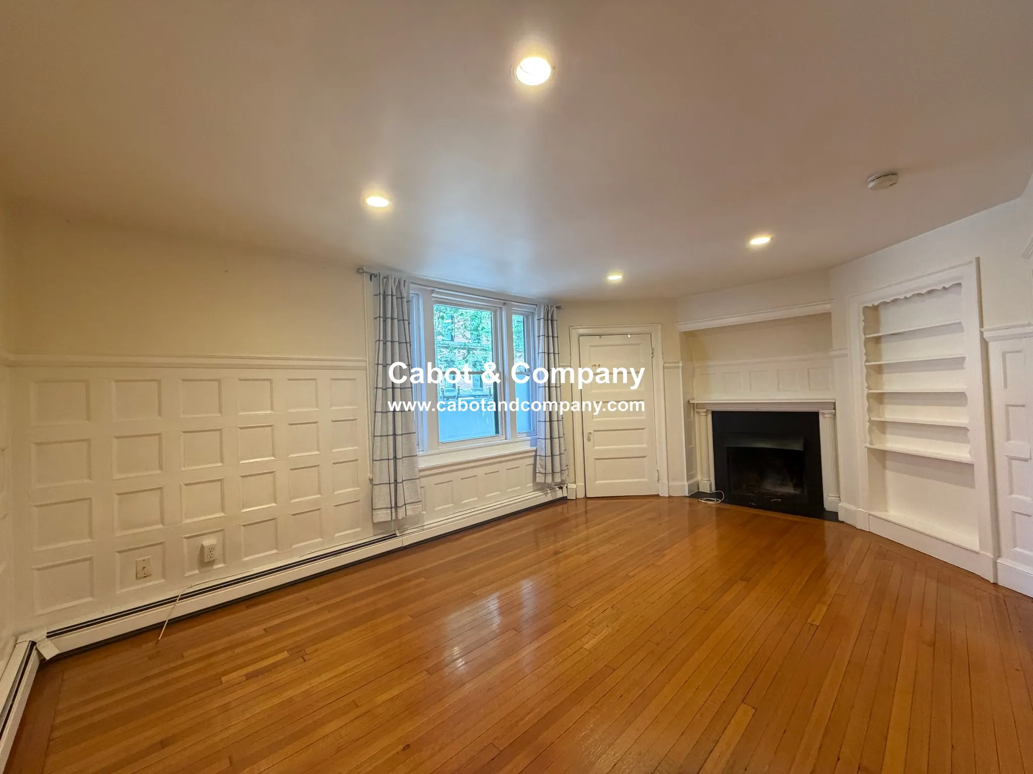 Studio bed, 1 bath apartment for rent at 17 Exeter St Unit 1, Back Bay