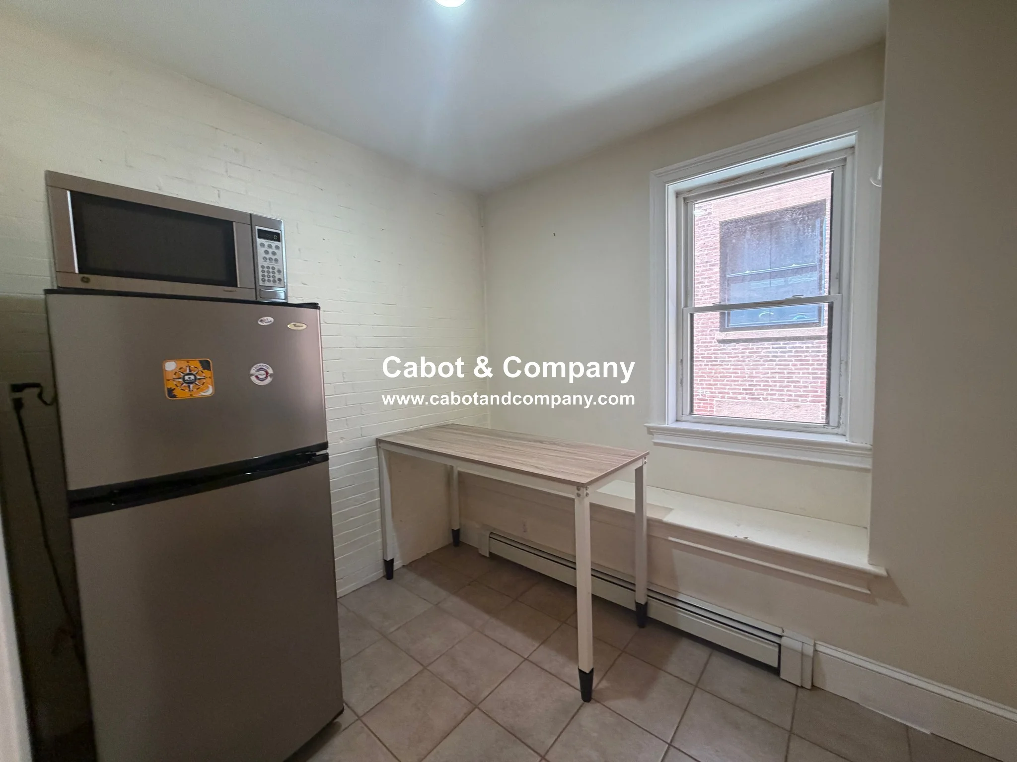 Studio bed, 1 bath apartment for rent at 17 Exeter St Unit 1, Back Bay — photo 4 of 5