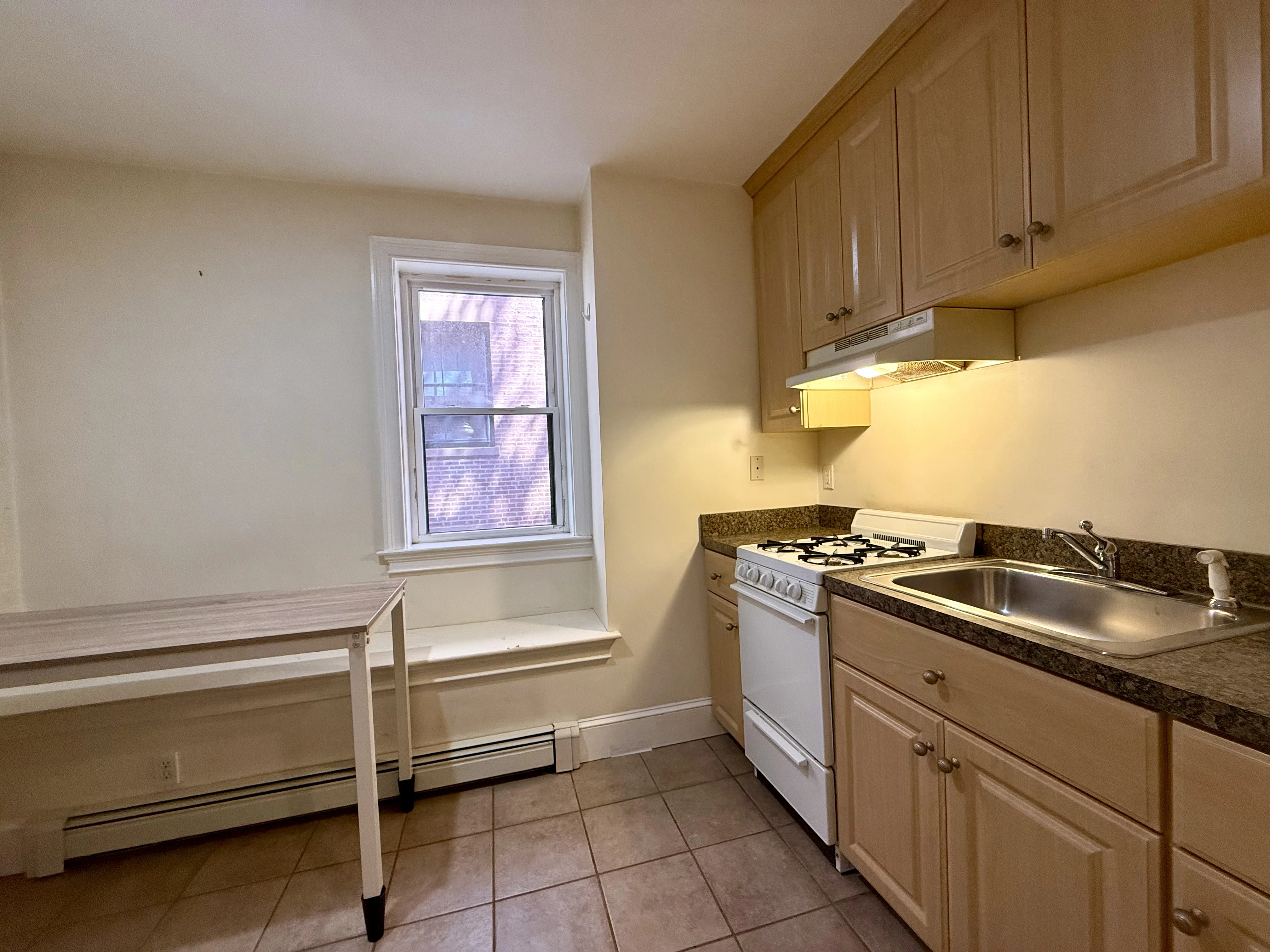 Studio bed, 1 bath apartment for rent at 17 Exeter St Unit 1A, Back Bay — photo 7 of 9
