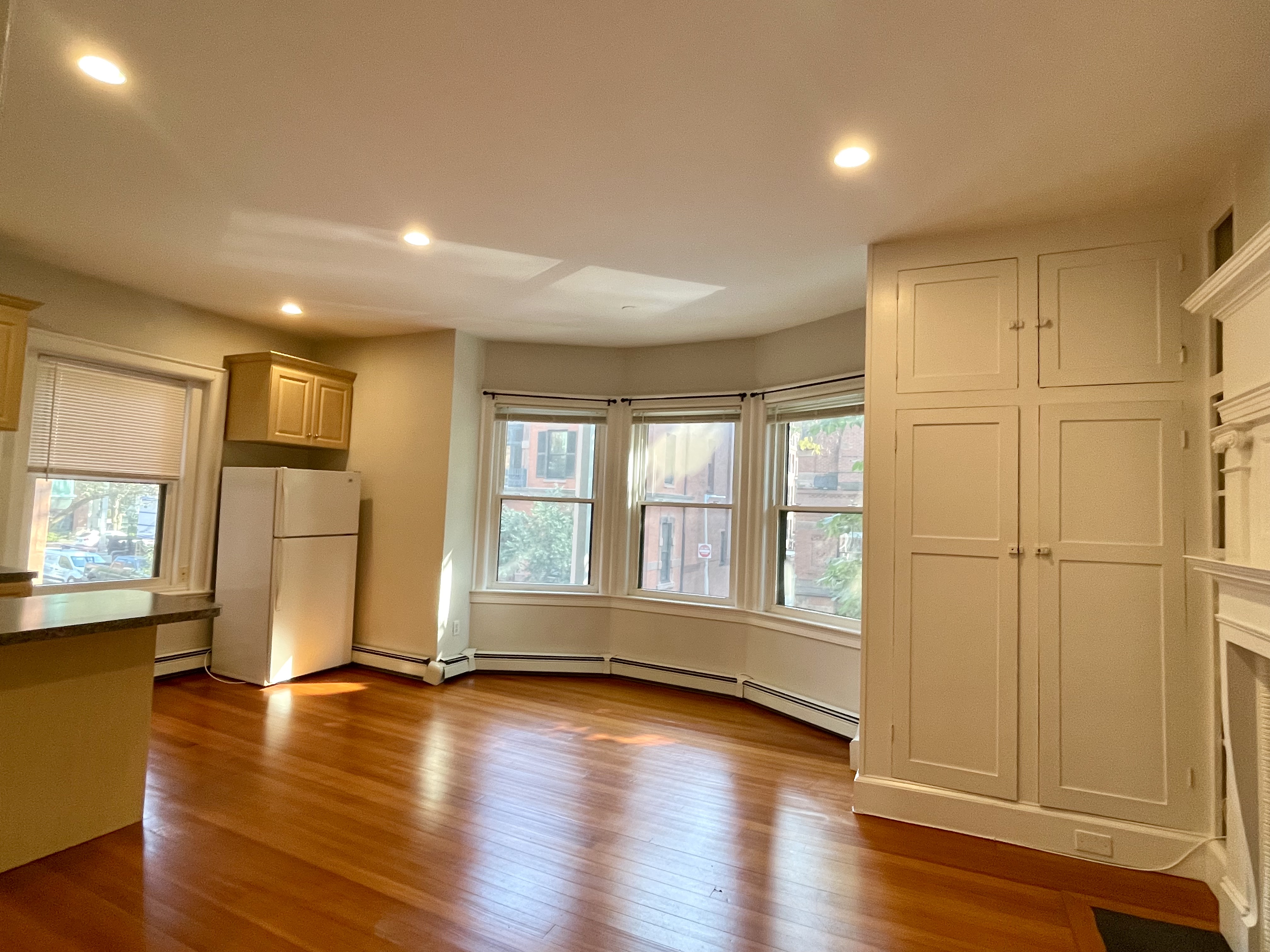 1 bed, 1 bath apartment for rent at 17 Exeter St Unit 2, Back Bay — photo 2 of 9