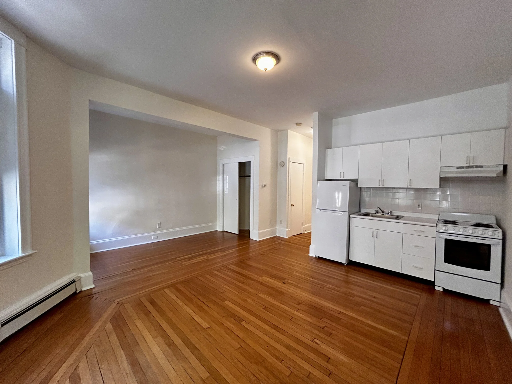 Studio bed, 1 bath apartment for rent at 17 Fairbanks St Unit 12A, Coolidge Corner