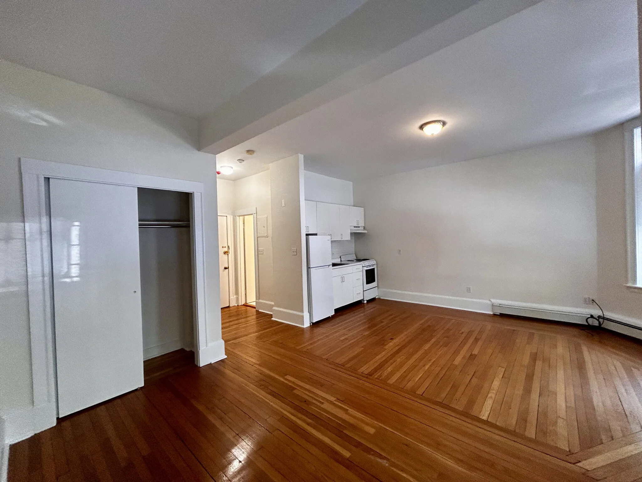 Studio bed, 1 bath apartment for rent at 17 Fairbanks St Unit 12A, Coolidge Corner — photo 2 of 6