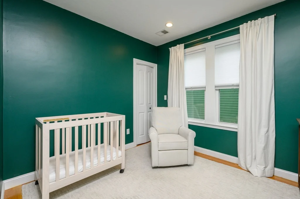 2 bed, 2 bath apartment for rent at 17 Fairbanks St Unit 2, Oak Square — photo 17 of 23