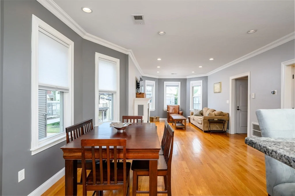 2 bed, 2 bath apartment for rent at 17 Fairbanks St Unit 2, Oak Square — photo 9 of 23