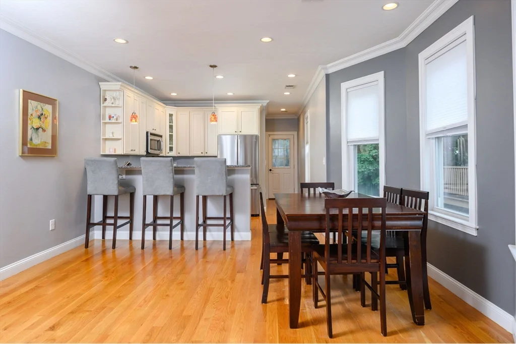 2 bed, 2 bath apartment for rent at 17 Fairbanks St Unit 2, Oak Square