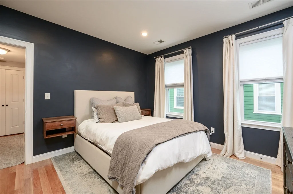 2 bed, 2 bath apartment for rent at 17 Fairbanks St Unit 2, Oak Square — photo 14 of 23