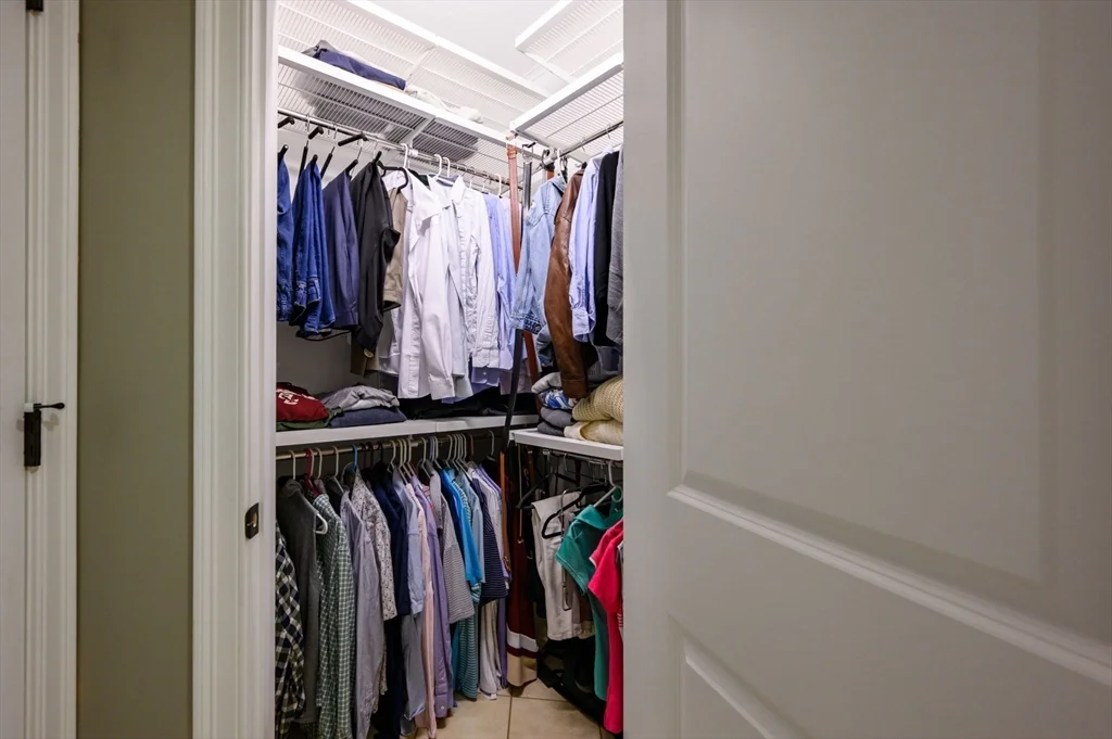 2 bed, 2 bath apartment for rent at 17 Fairbanks St Unit 2, Oak Square — photo 16 of 23
