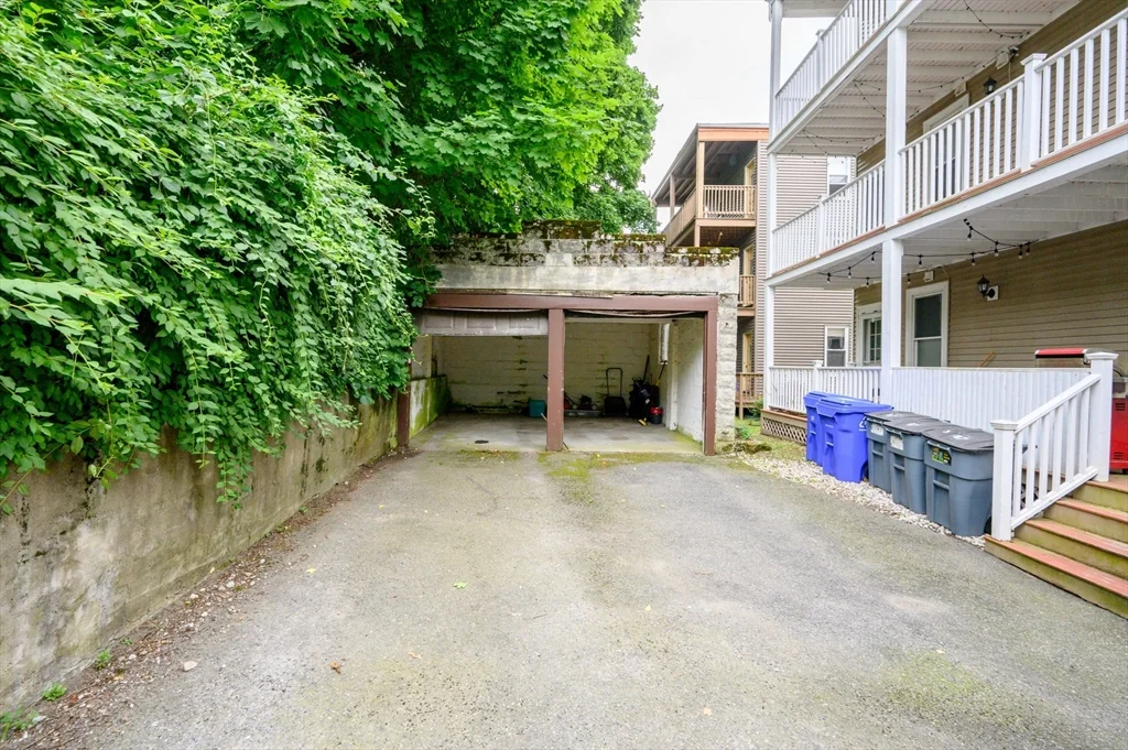 2 bed, 2 bath apartment for rent at 17 Fairbanks St Unit 2, Oak Square — photo 22 of 23
