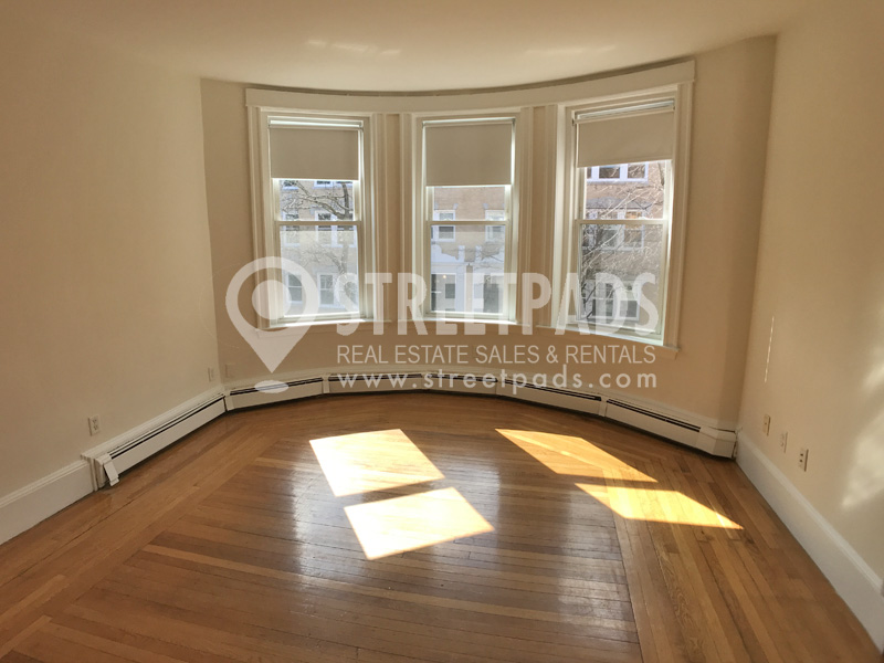 1 bed, 1 bath apartment for rent at 17 Fairbanks St Unit 33, Griggs Park — photo 1 of 11