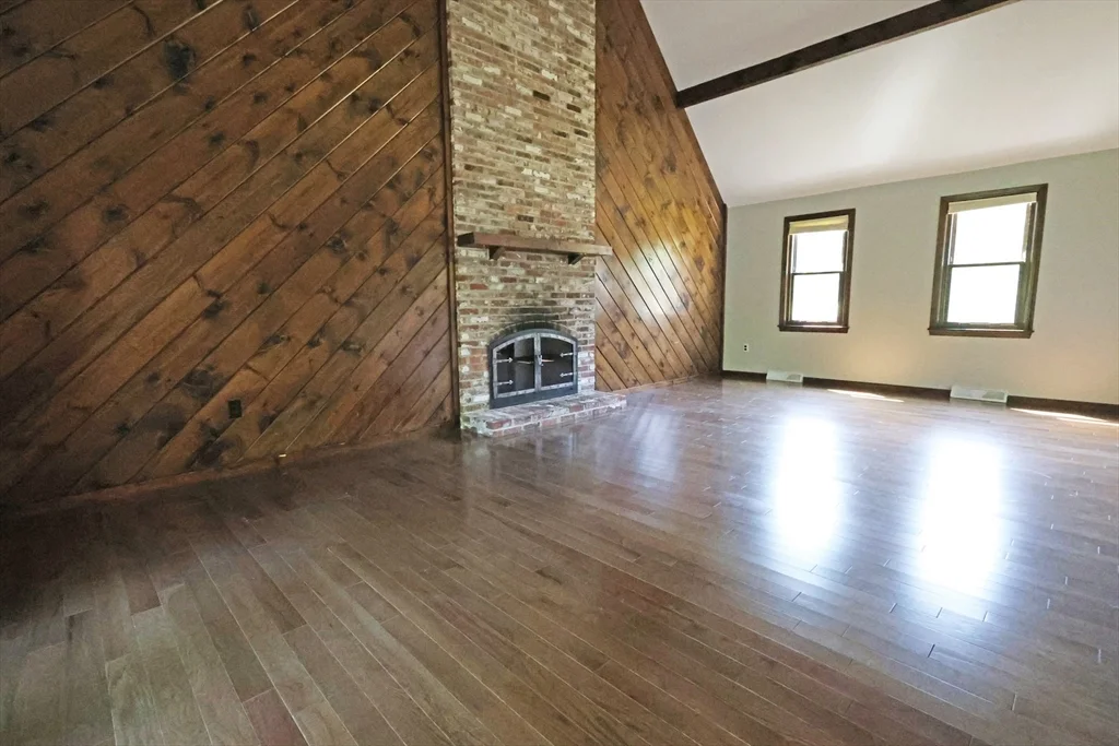 4 bed, 2 bath apartment for rent at 17 Fairview Dr, Westford — photo 10 of 21