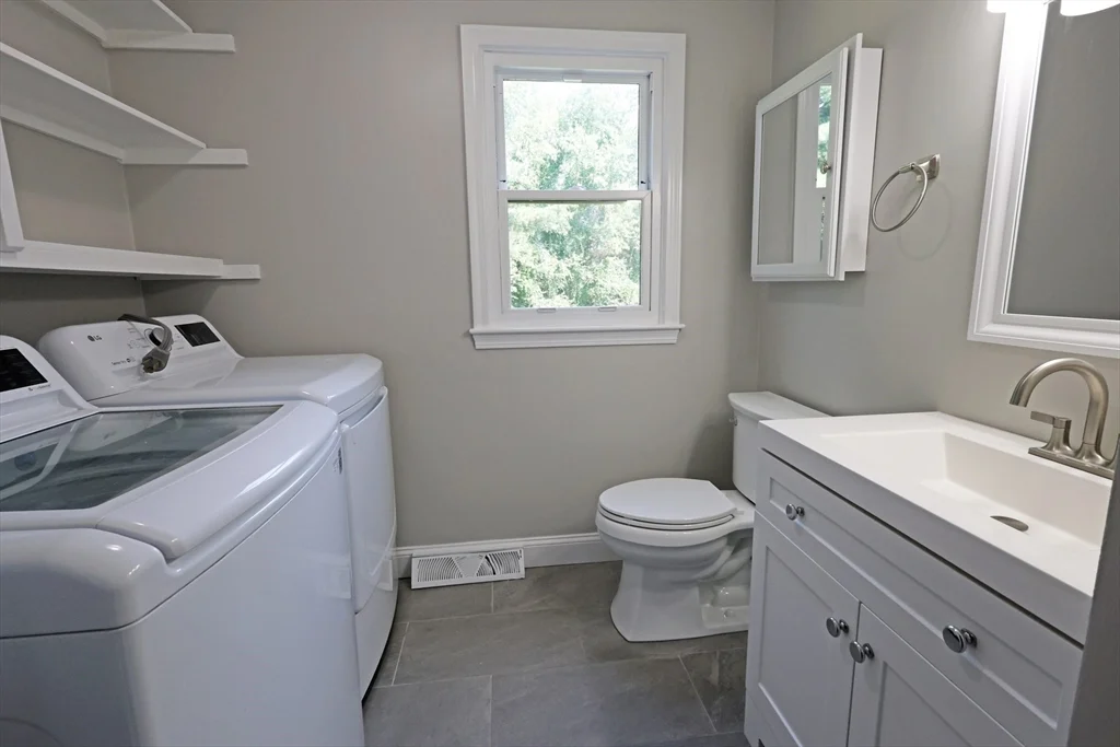 4 bed, 2 bath apartment for rent at 17 Fairview Dr, Westford — photo 11 of 21
